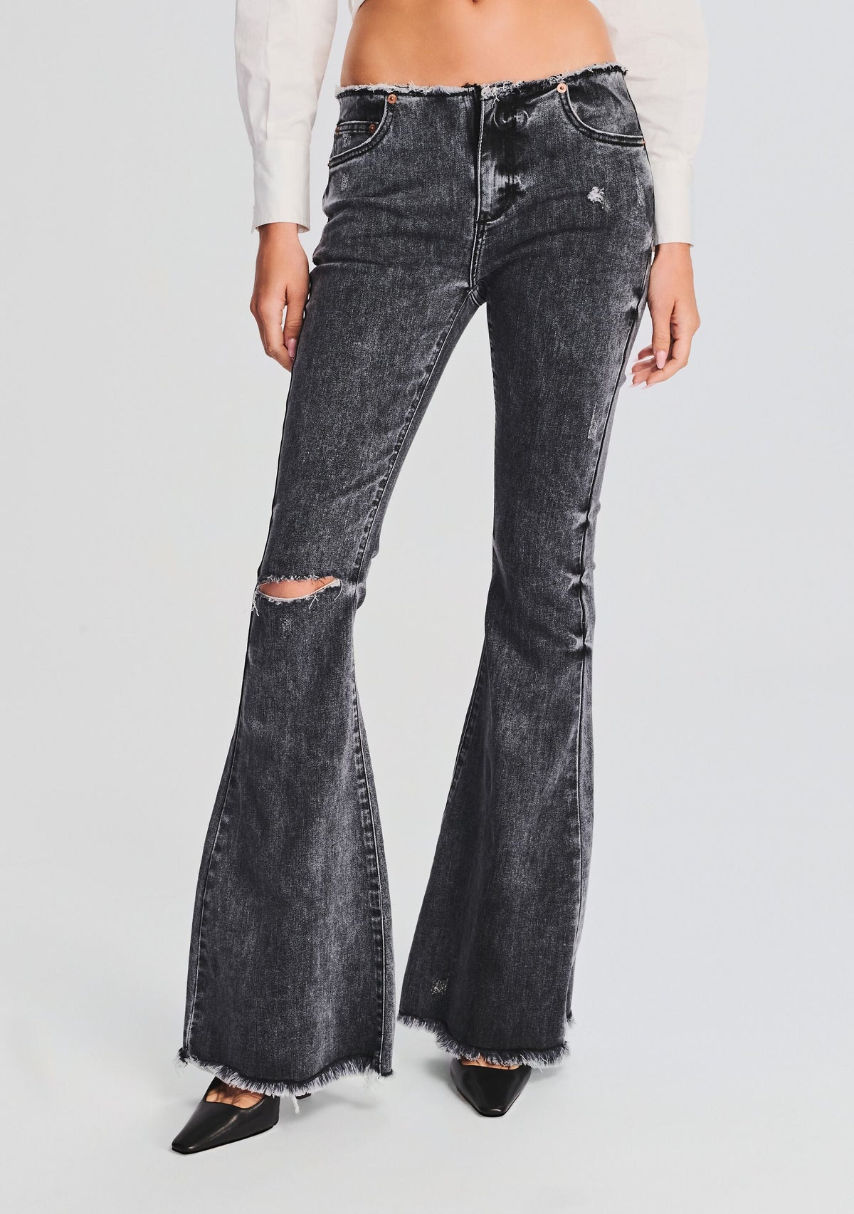 Izzi Low-Rise Jean