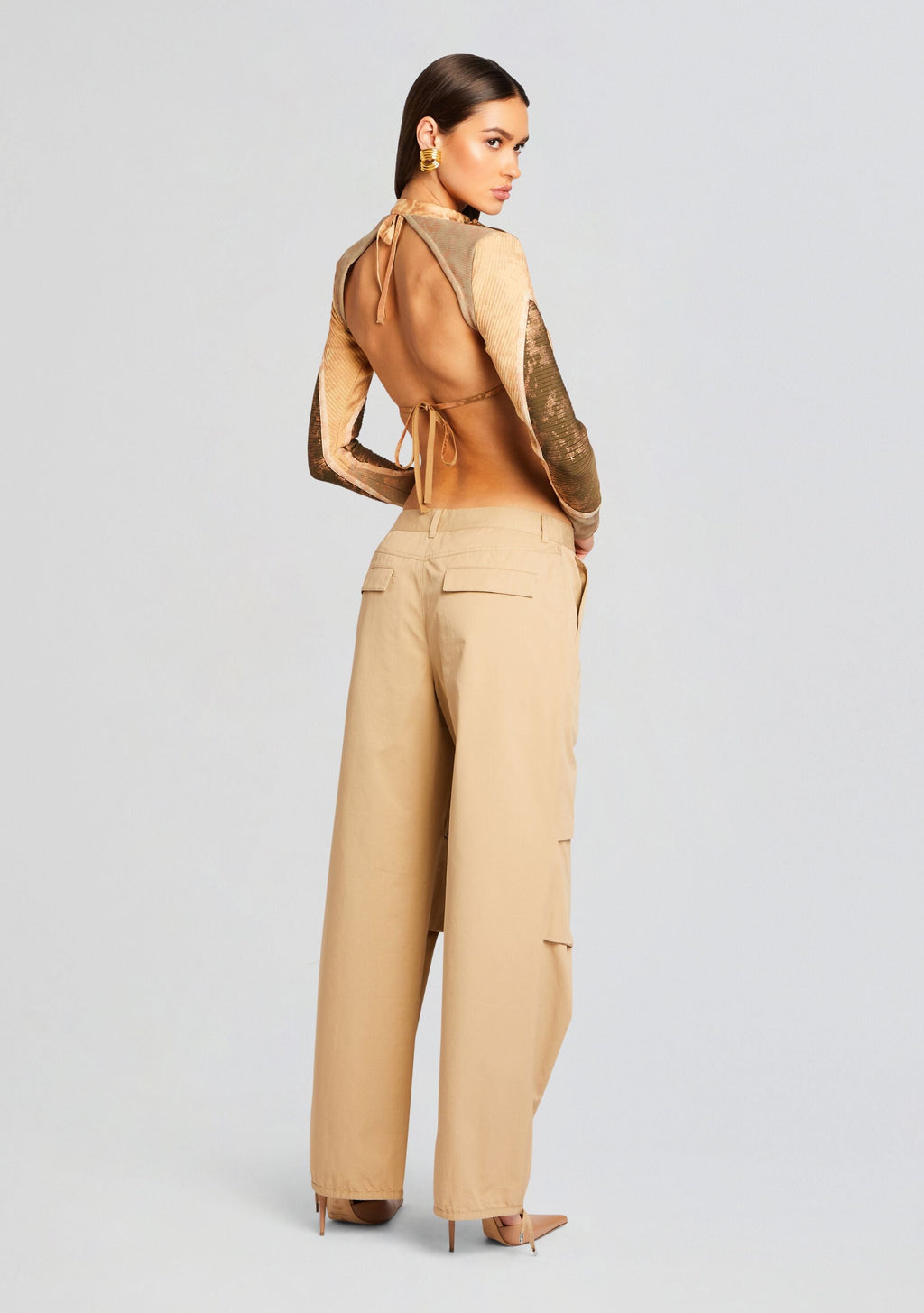 Hera Shrug