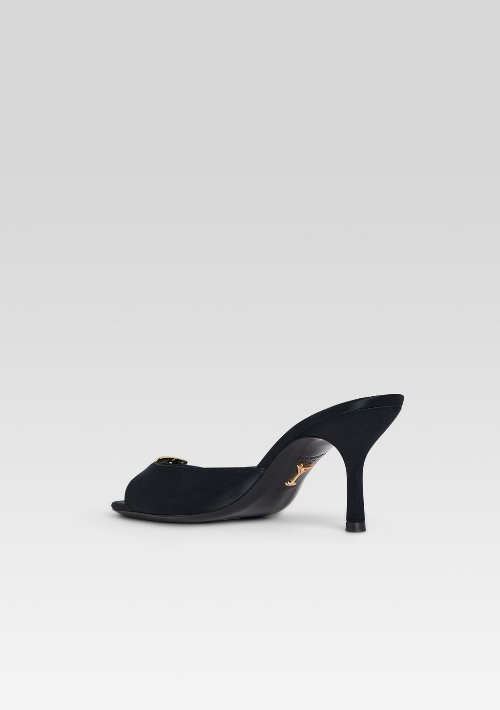 Fernanda Sandal