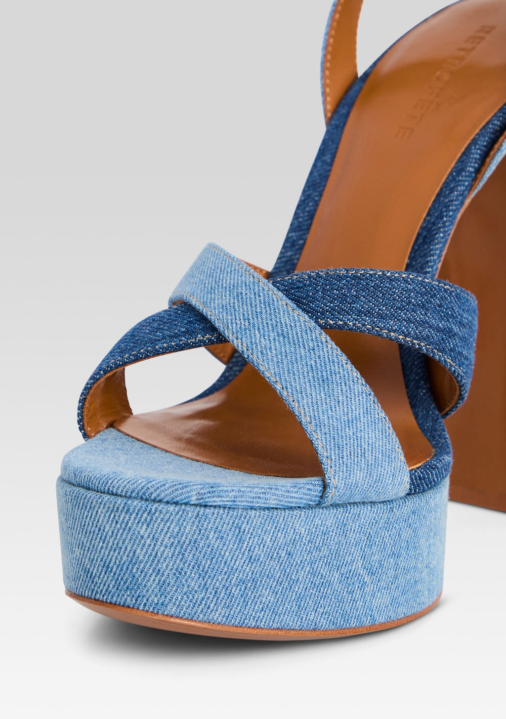 Melodia Platform Sandal